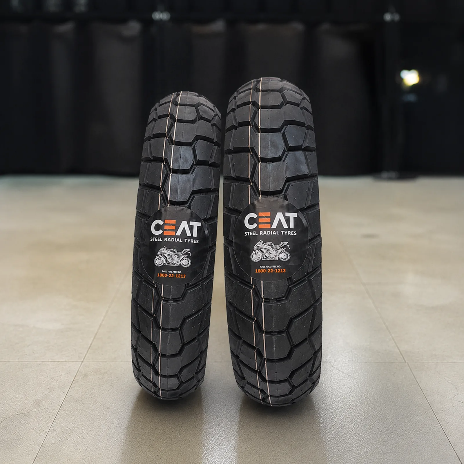 CEAT CROSSRAD 110/80 R19 TL 59V Front Tyre image 4