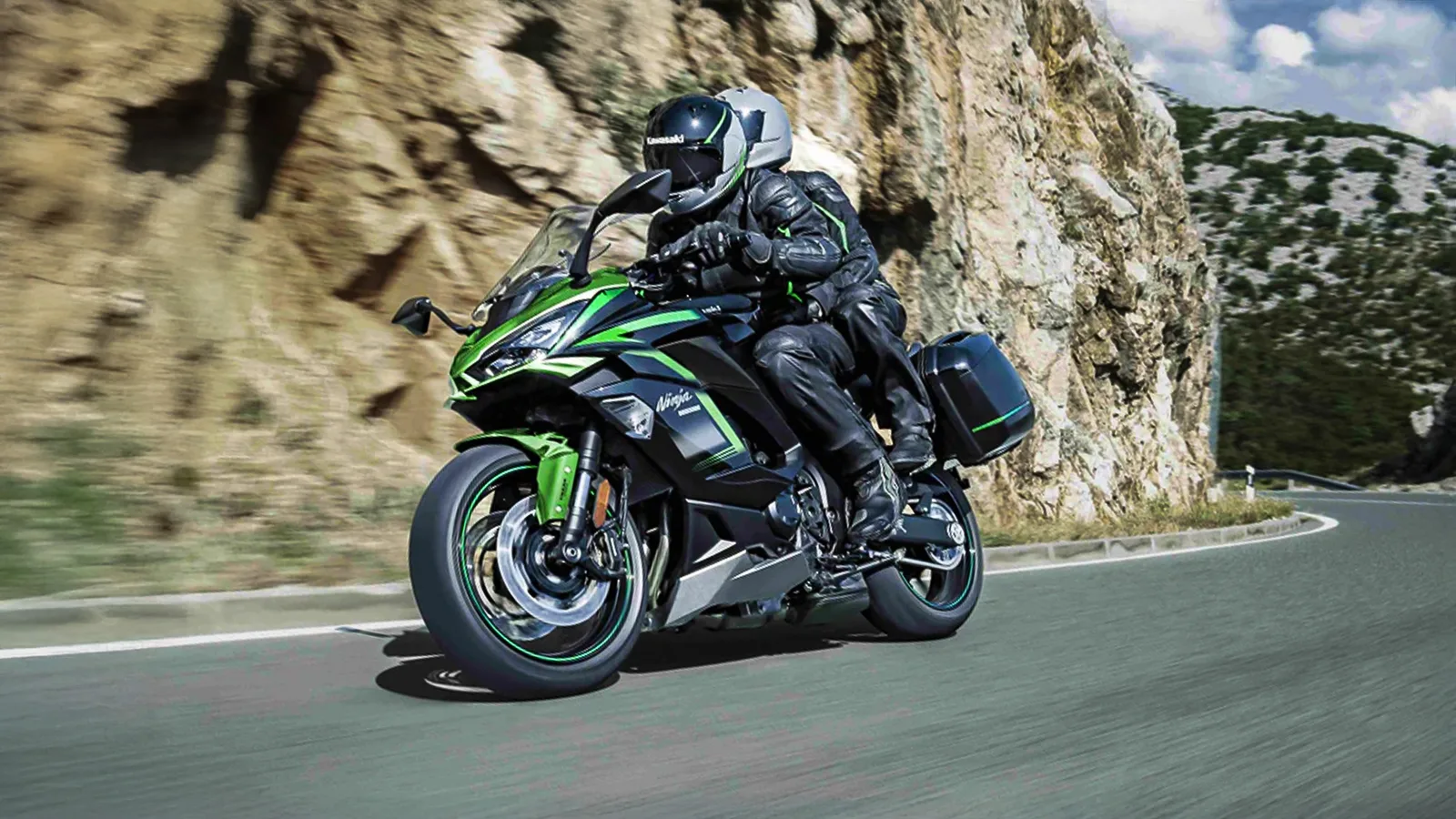 Best Tyres for Kawasaki Ninja 1000 - Michelin Road 6
