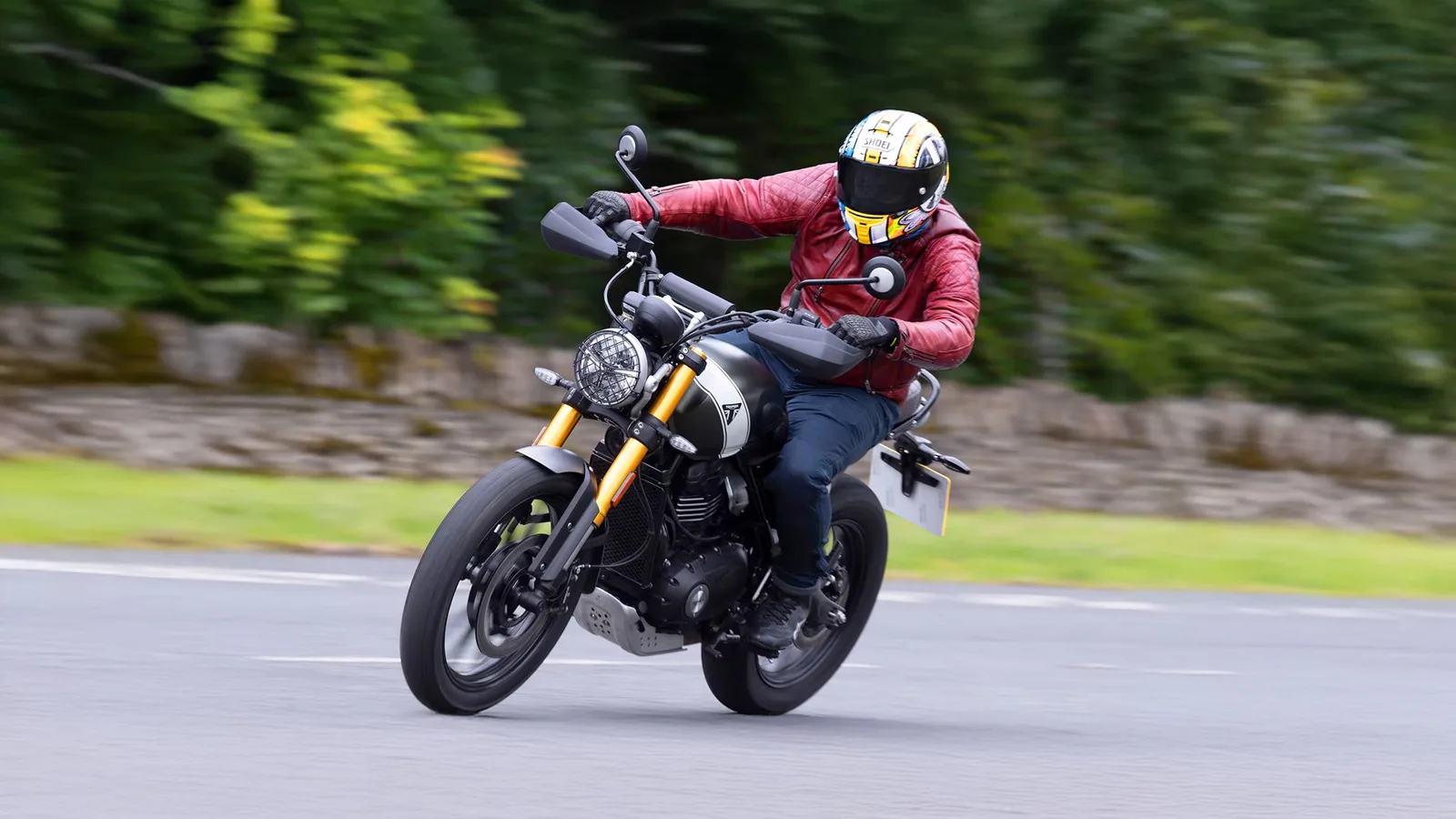 Best Tyres for Triumph Scrambler 400X - Apollo Tramplr XR