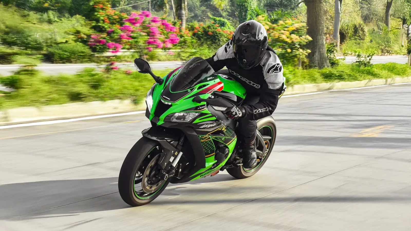 Best Tyres for Kawasaki Ninja ZX-10R - Pirelli Diablo Rosso IV