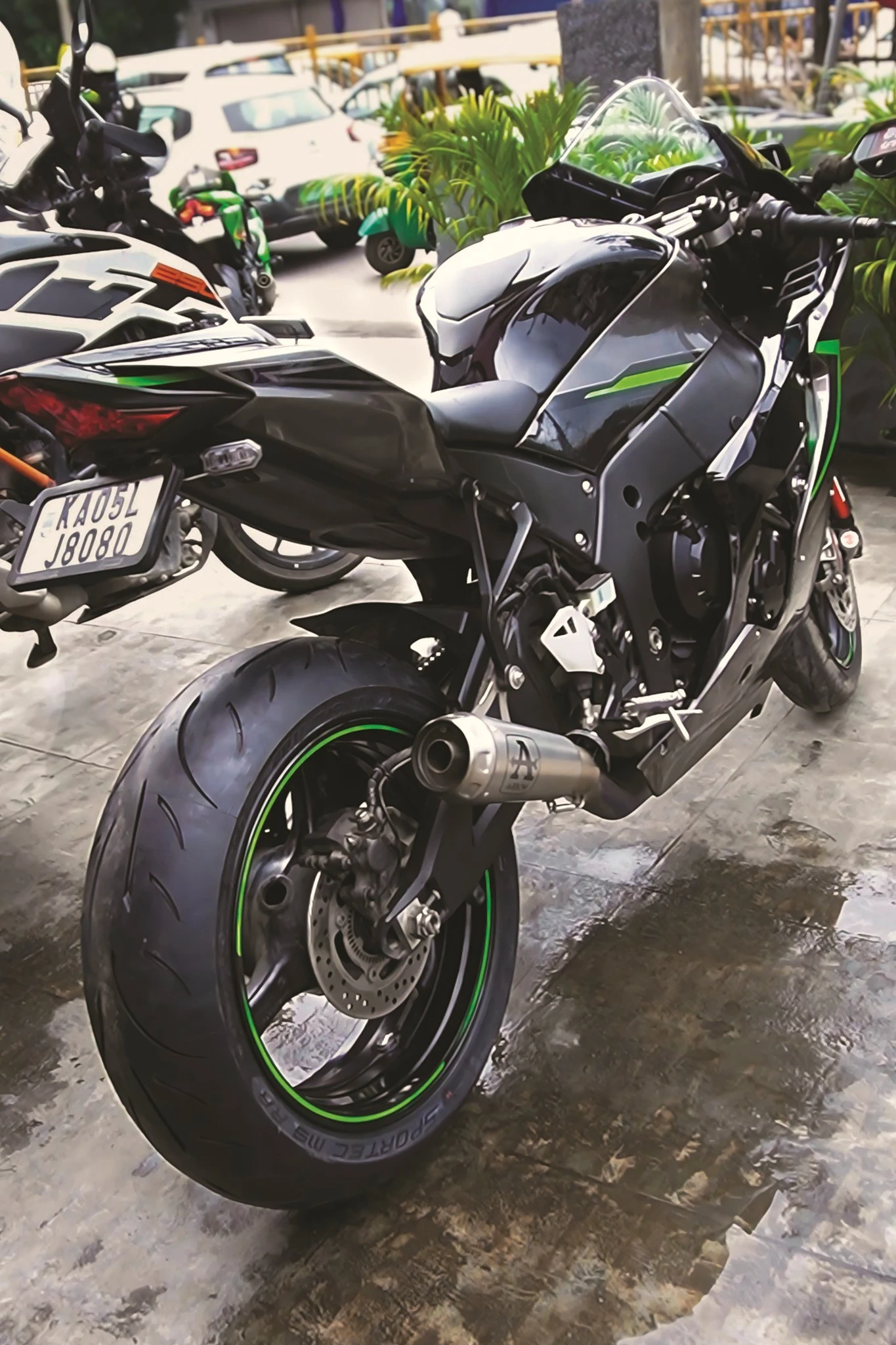 Rear tyre fitment on Kawasaki Ninja ZX-10R fitment 4
