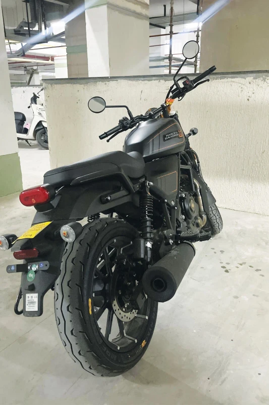 Front tyre of Harley-Davidson X440 fitment 2