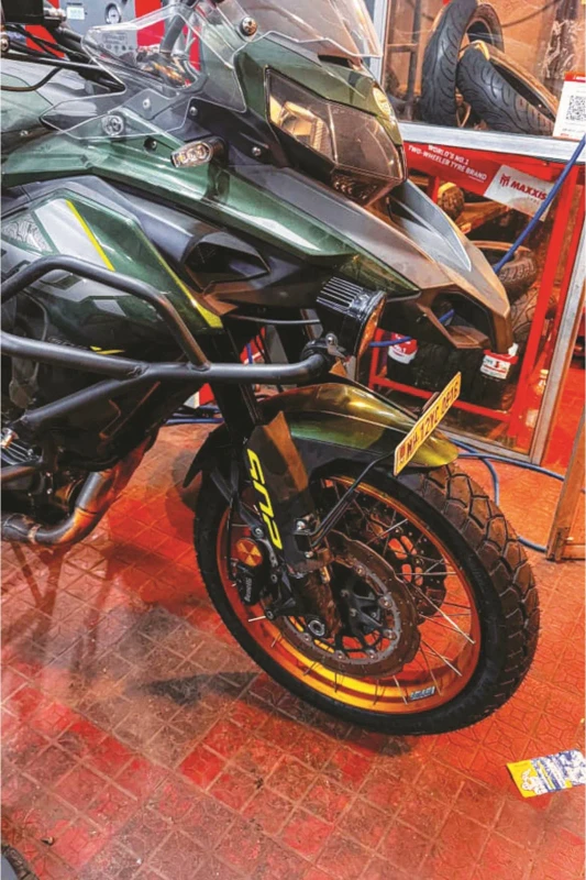 Benelli TRK 502X rear tyre fitment 3