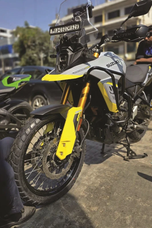 Suzuki V-Strom 800DE fitted with adventure tyres fitment 1