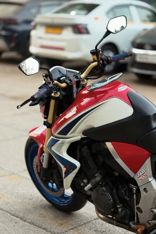 Front tyre of Honda CB1000R fitment 2