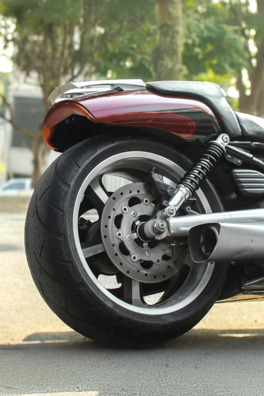 Rear tyre fitment on Harley-Davidson V-Rod fitment 3
