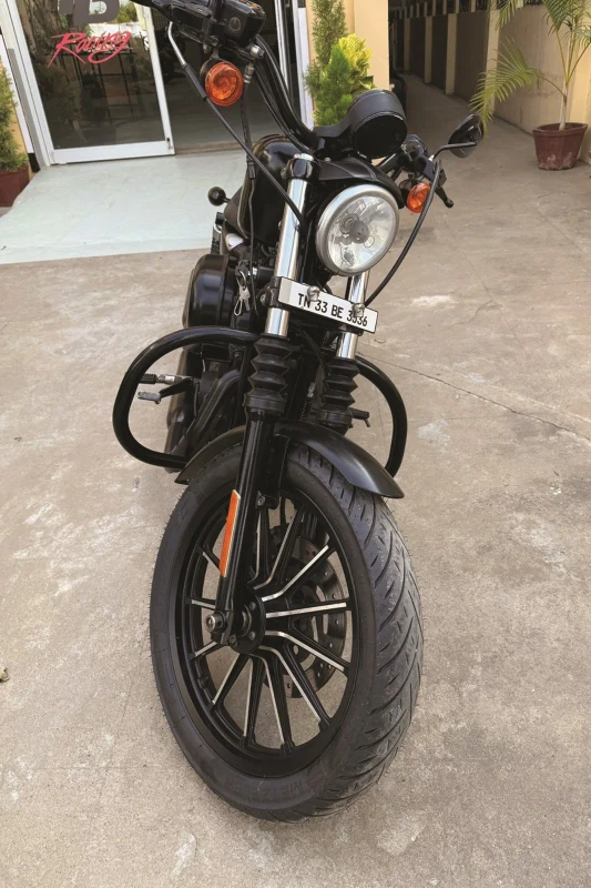 Harley-Davidson Iron 883 fitted with premium cruiser tyres fitment 1