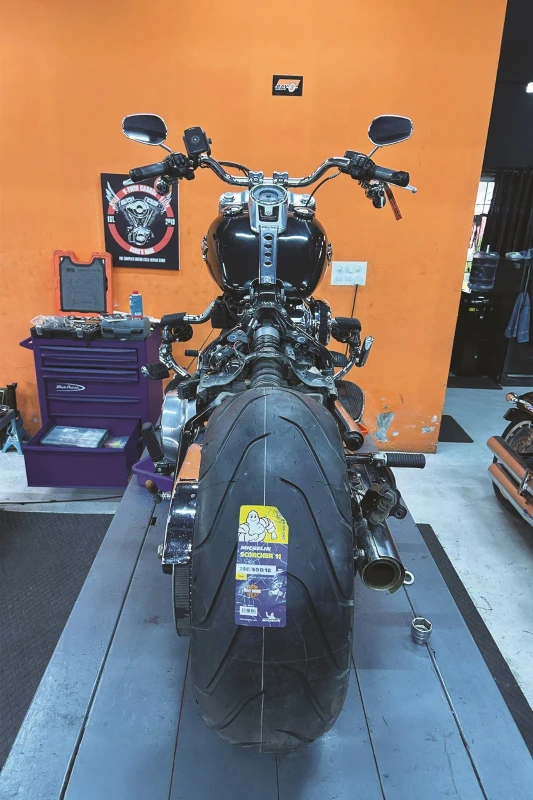 Michelin Scorcher 11 fitment 4