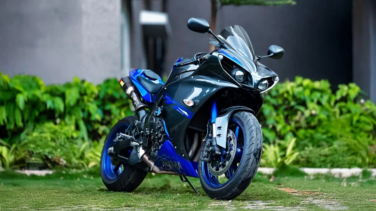 Yamaha YZF-R1