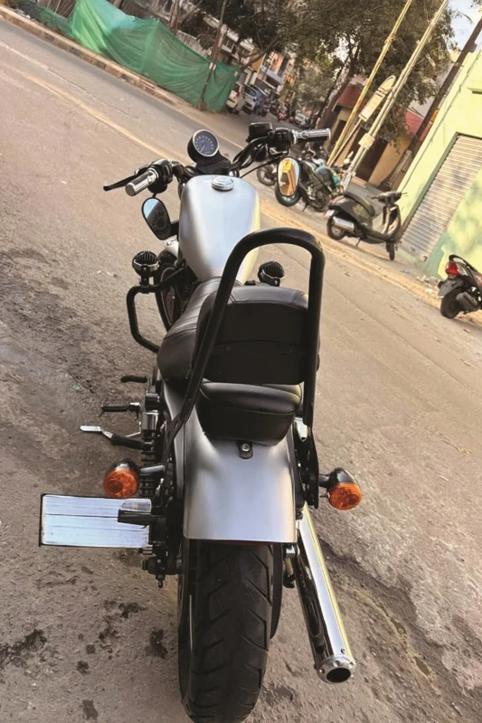 Front tyre of Harley-Davidson Iron 883 fitment 2