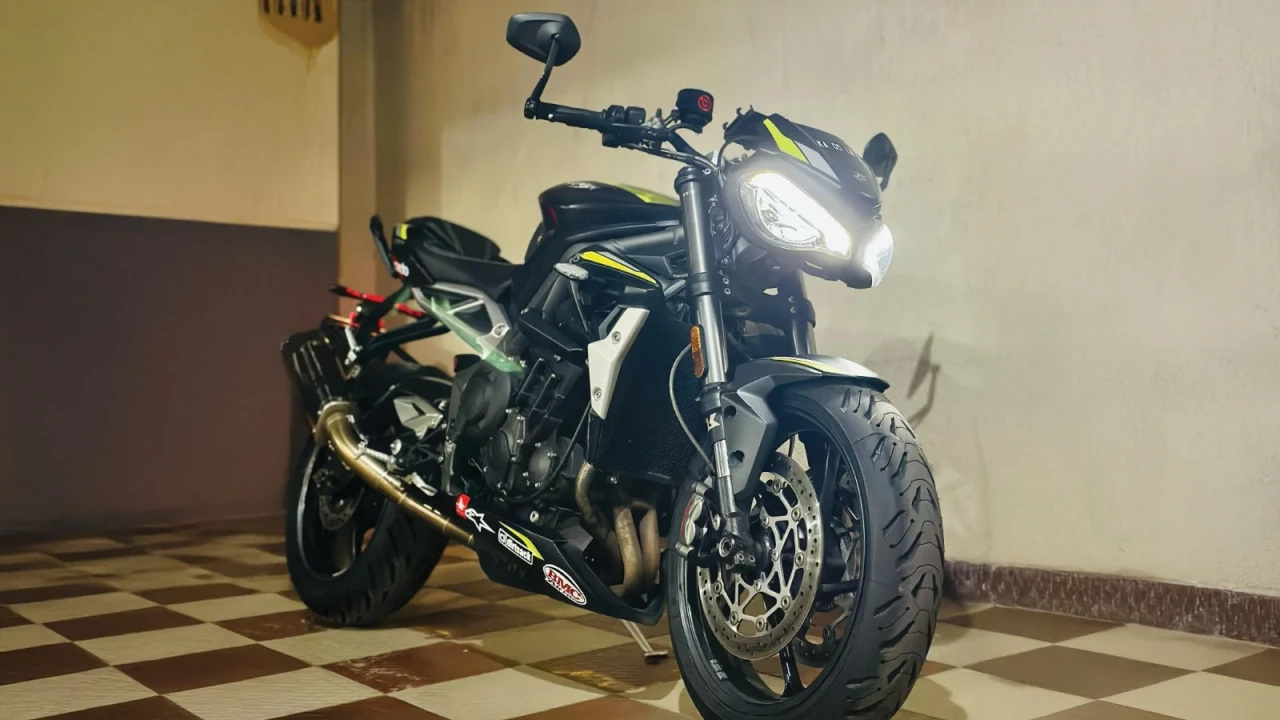 Triumph Street Triple RS