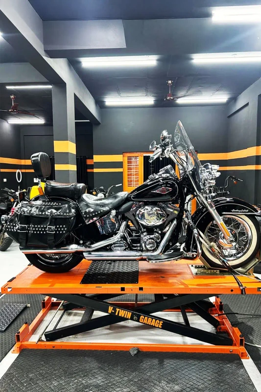 Harley-Davidson Heritage Classic on highway fitment 4
