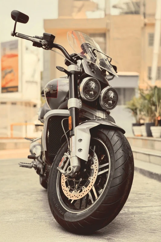 Front tyre of Triumph Rocket 3 fitment 2