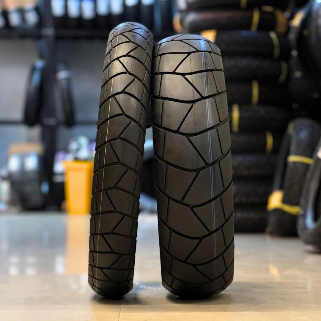 MRF Zapper Kurve 140/80 R17 69H M/C TL Rear Tyre