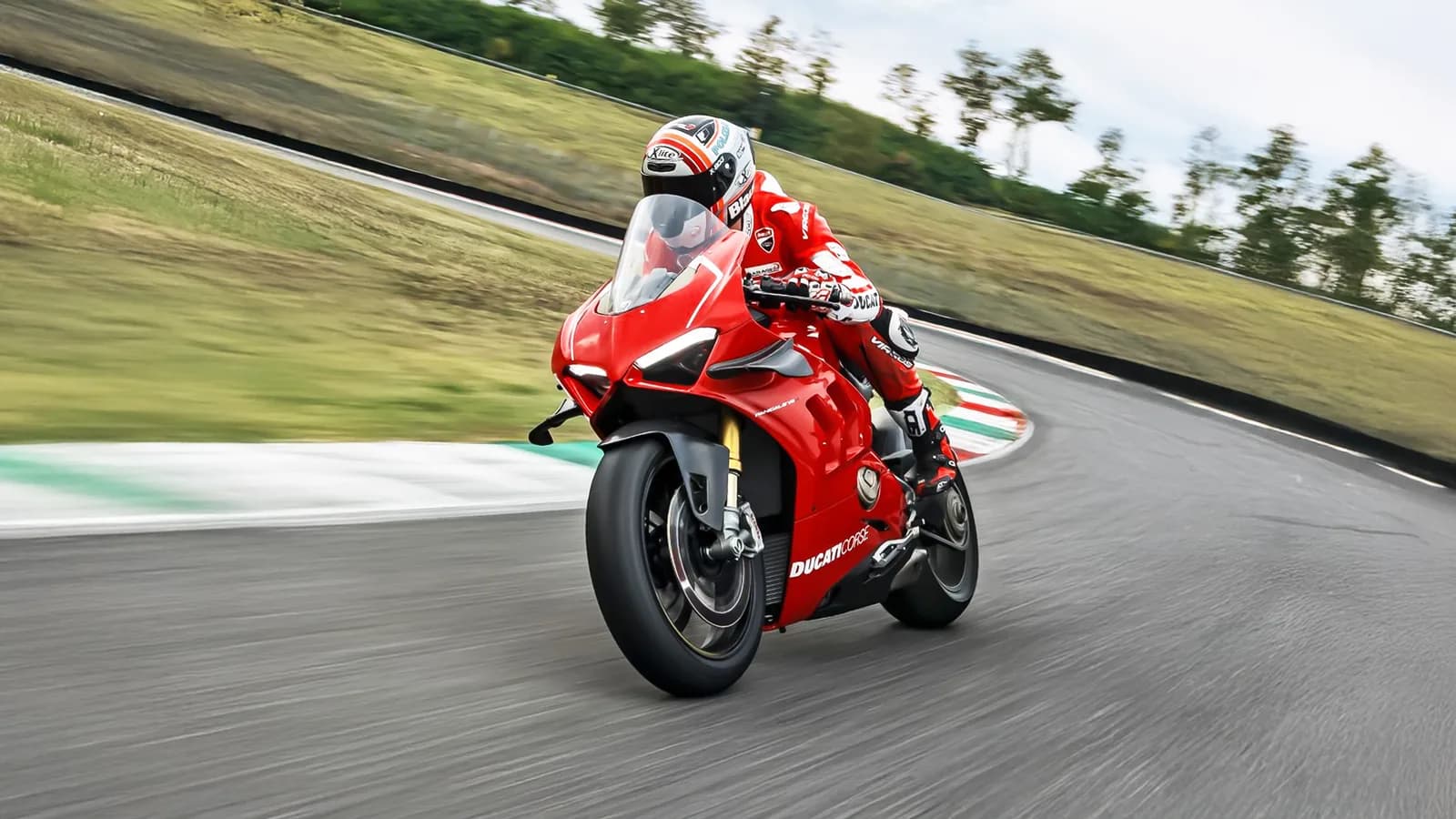 Ducati Panigale V4 - Pirelli Diablo Supercorsa SP V4