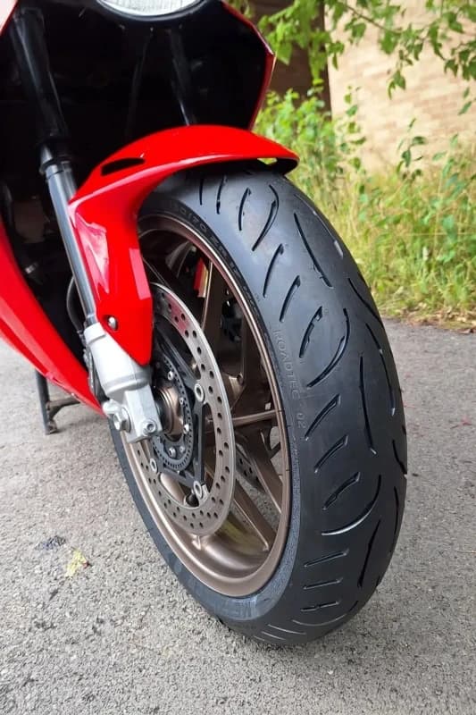 Metzeler Roadtec 02 real world fitment 3