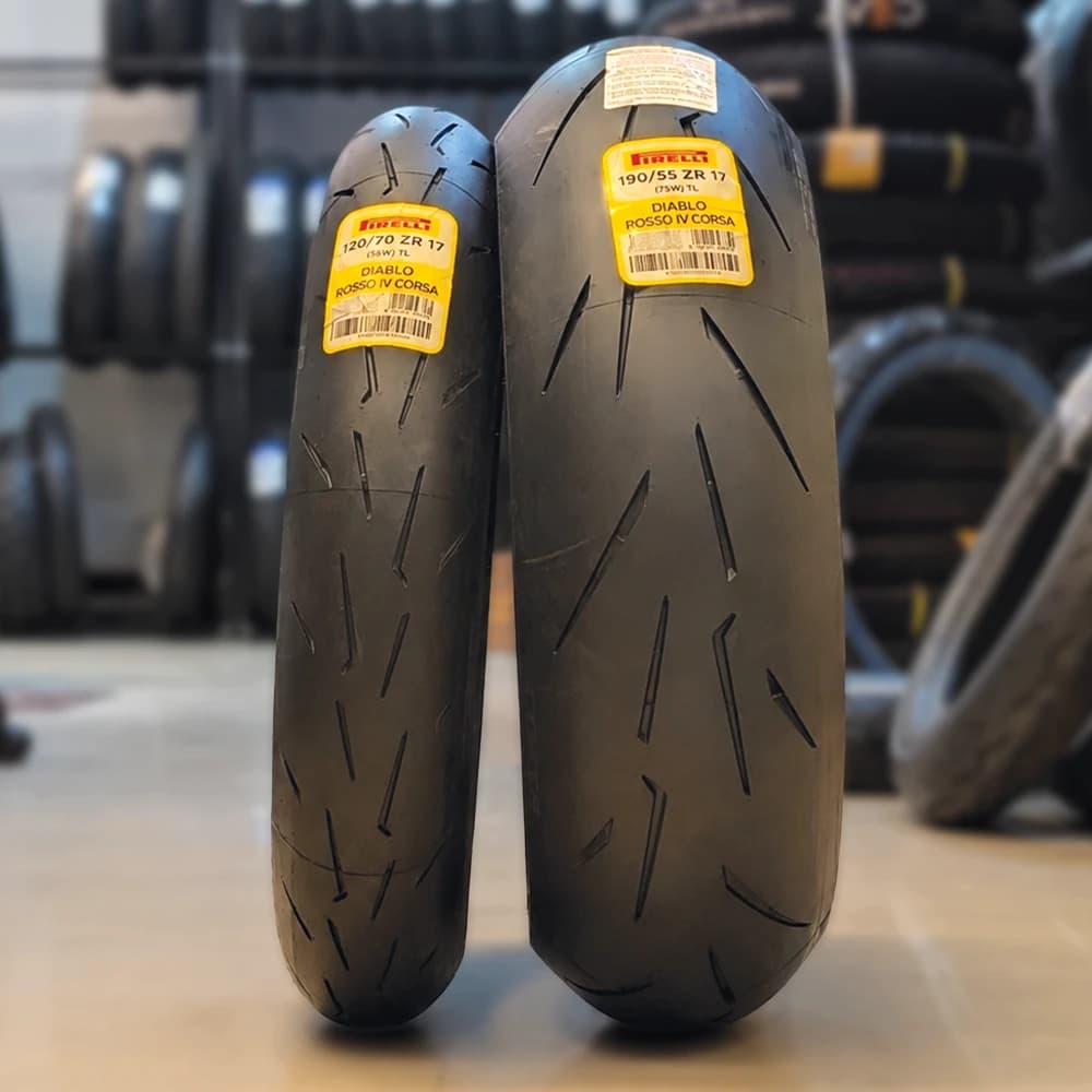 Pirelli Diablo Rosso IV Corsa 200/55 ZR17 M/C 78W TL Rear Tyre