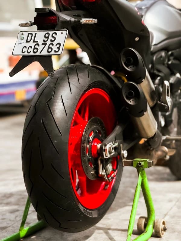 Pirelli Diablo Rosso III - High Performance Sport Tyre for Superbikes image 2