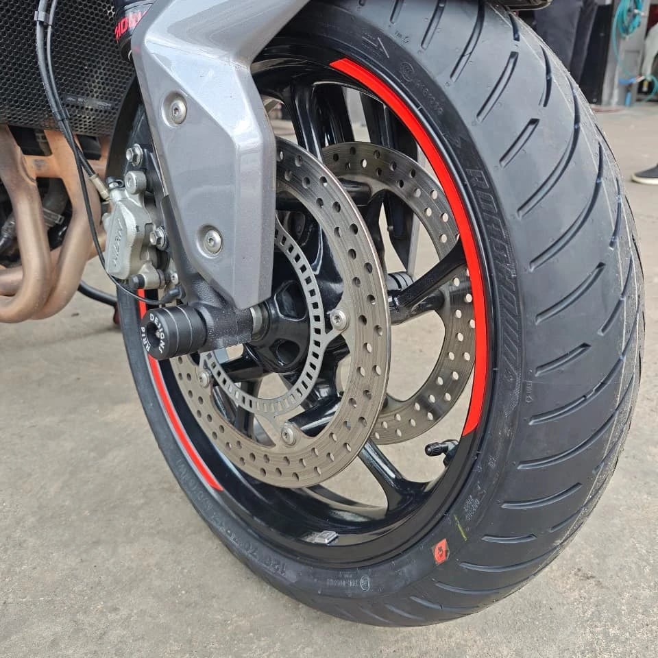 Eurogrip RoadHound 120/70 ZR17 M/C 58W TL Front Tyre image 5