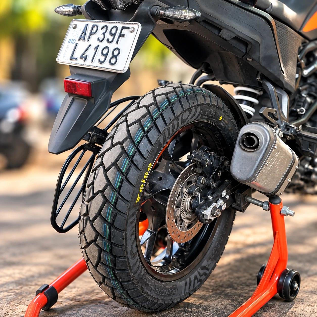 Reise TourR 140/70-17 66P Rear TL tyre fitted on KTM Duke 390