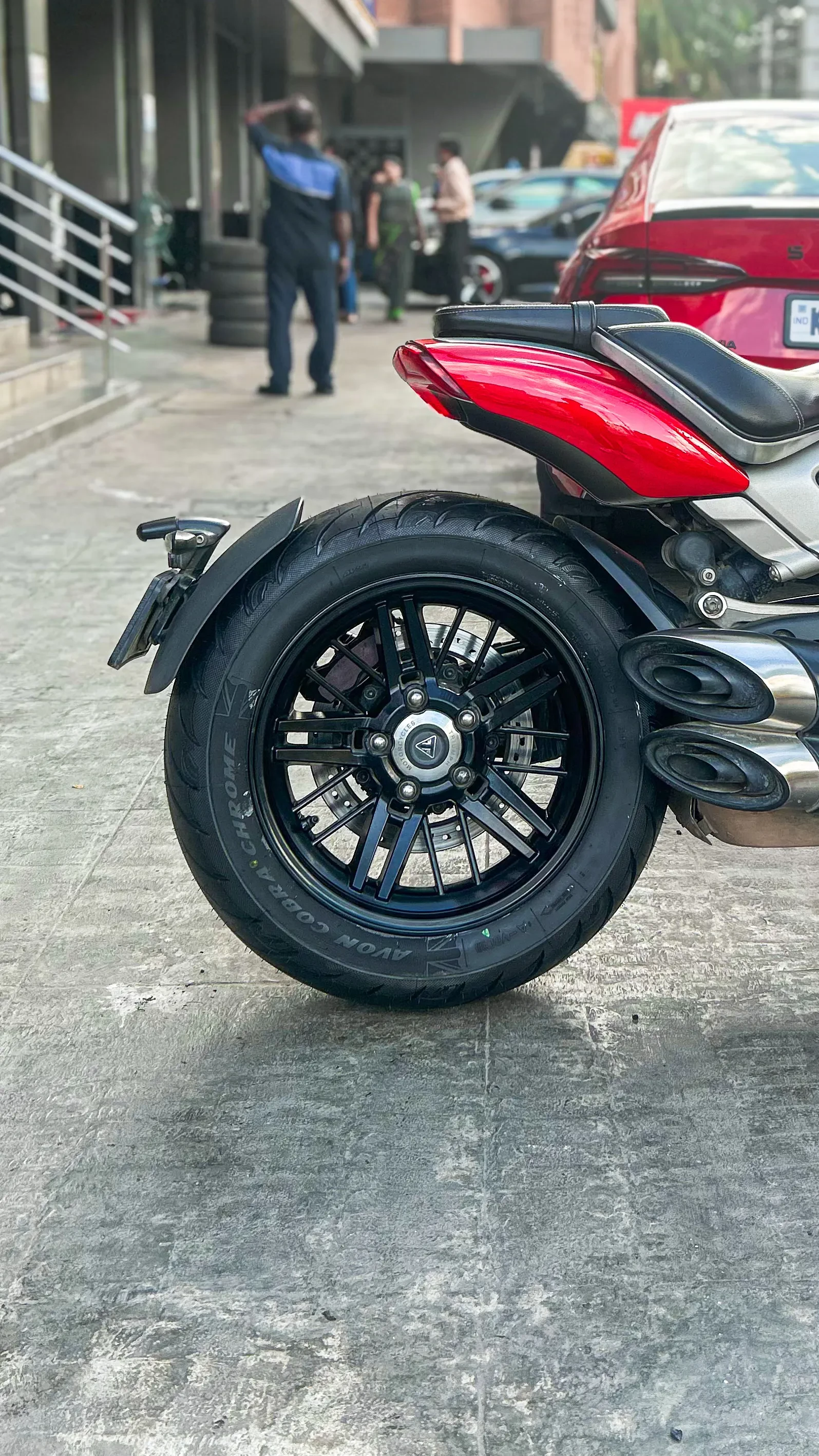 Avon Cobra Chrome fitment 5