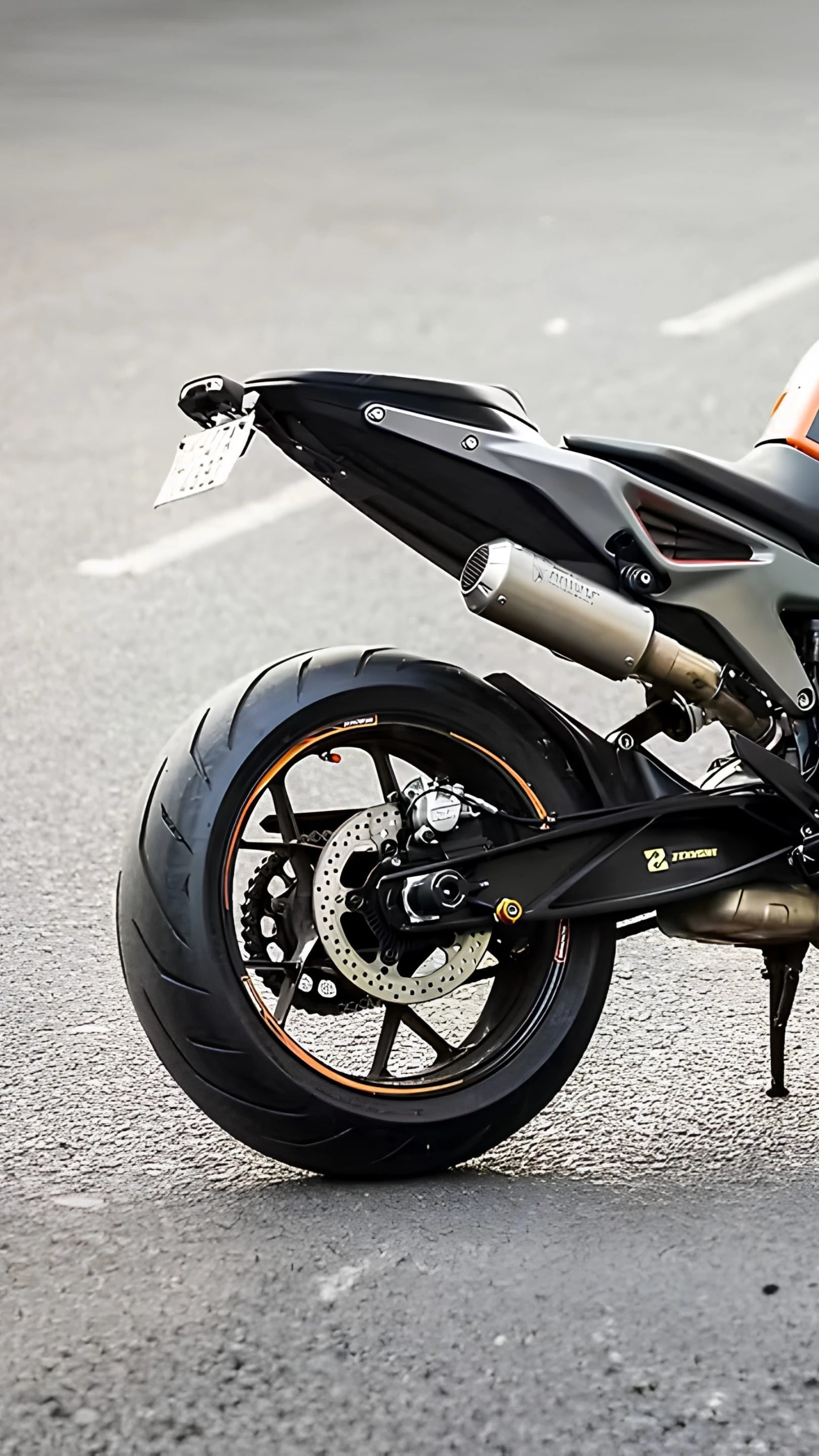 vredestein-centauro-ns-real-fitment2 Vredestein Centauro NS rear tyre fitted on a motorcycle showing the side profile
