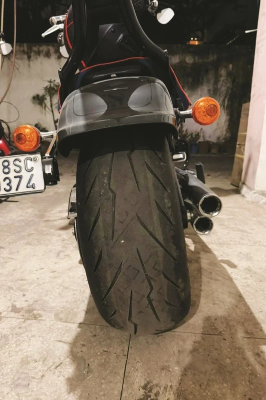 Rear tyre fitment on Harley-Davidson Fat Boy 114 fitment 2