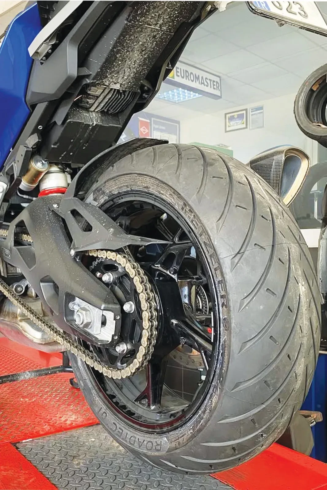 Metzeler Roadtec 01 fitment 3