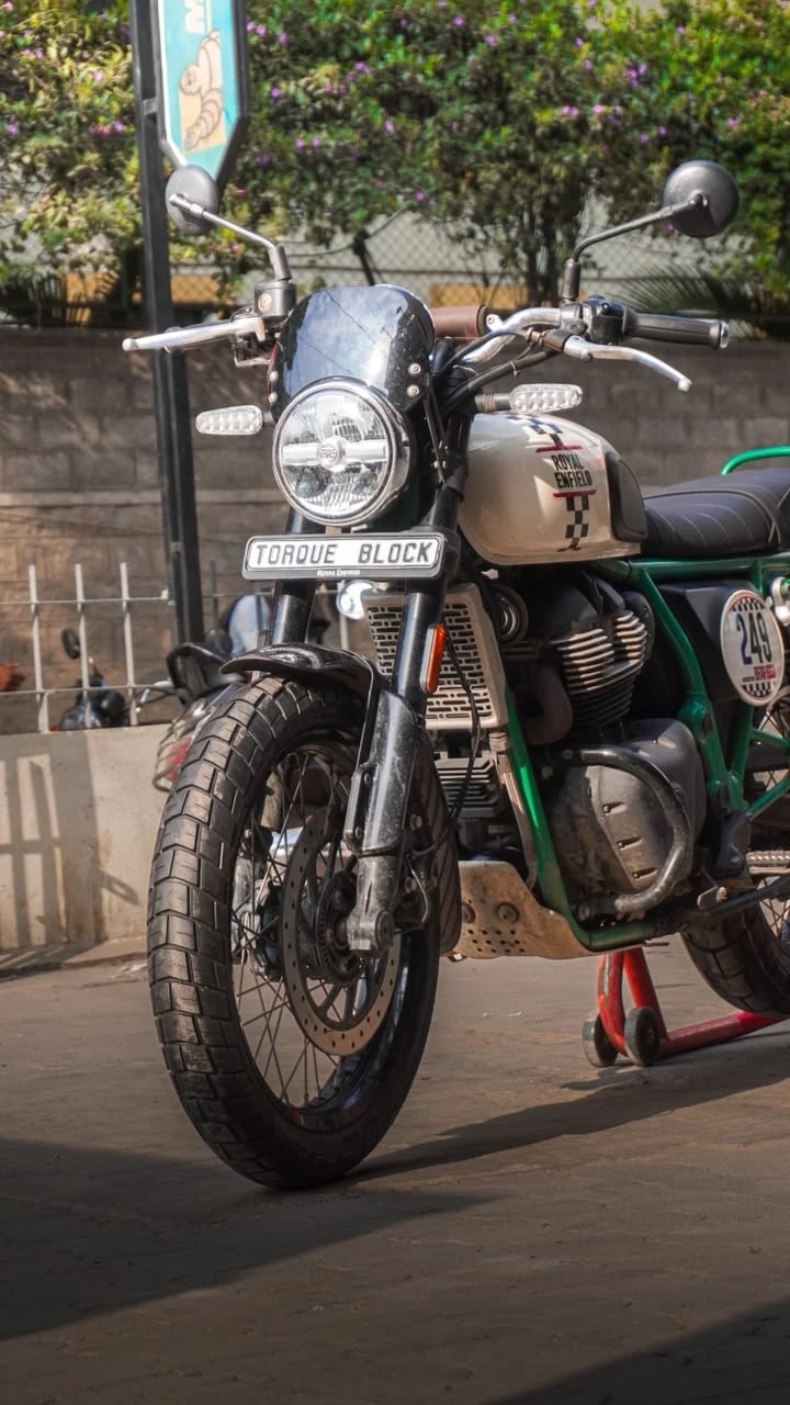 Bear 650 with Vredestein Centauro XR 100/90-19 Front Tyre Vredestein Centauro XR 100/90-19 front tyre fitted on Royal Enfield Bear 650 motorcycle