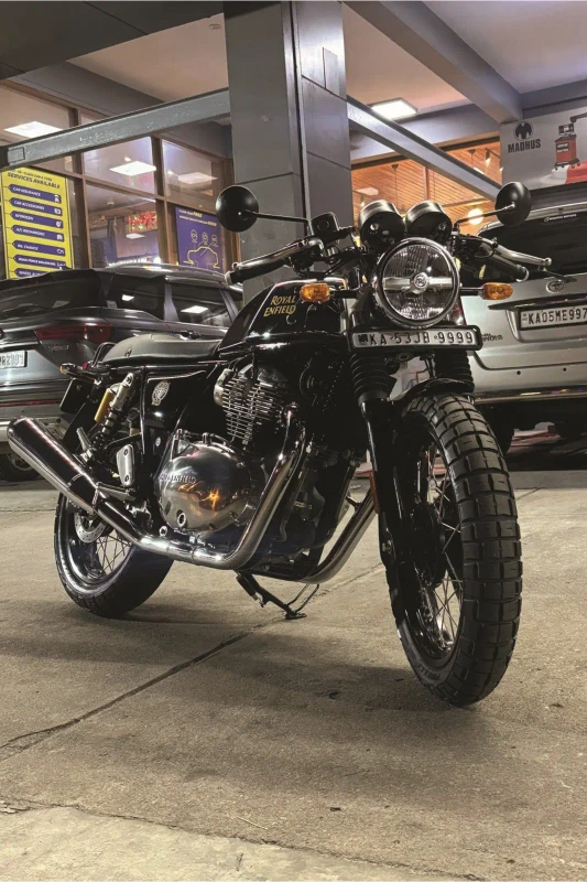 Front tyre of Royal Enfield Continental GT 650 fitment 2