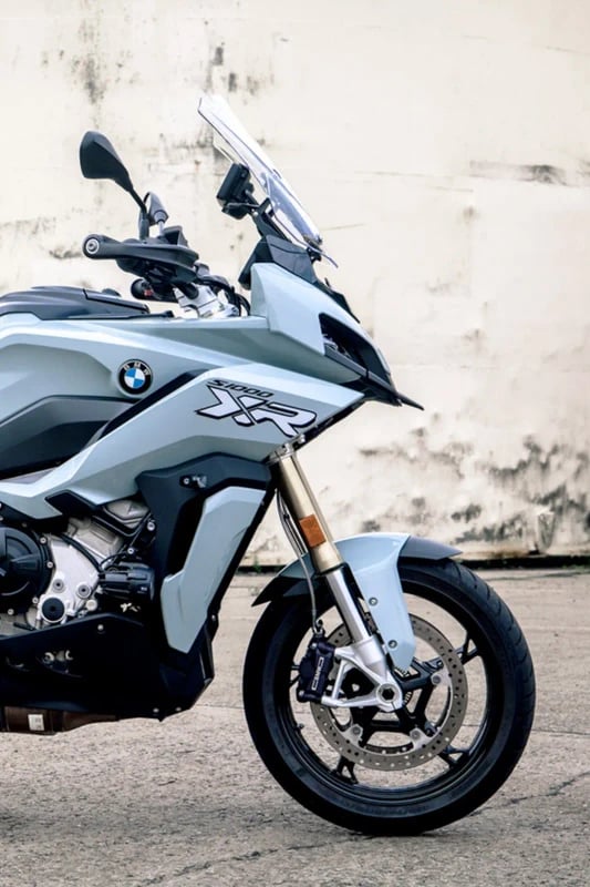 BMW S 1000 XR front and rear tyres fitment 3