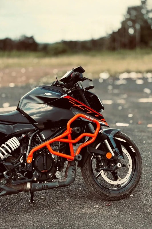 KTM 250 Duke fitted with performance tyres fitment 1