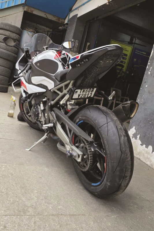 Pirelli Diablo Supercorsa SP V3 fitment 3