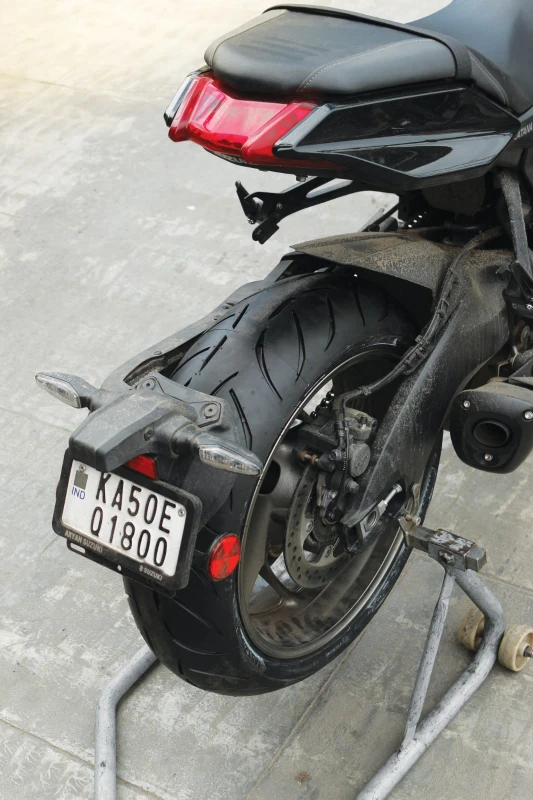 Rear tyre fitment on Suzuki Katana fitment 3