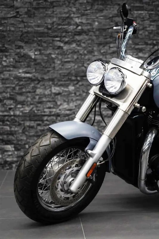 Triumph Thunderbird LT touring cruiser fitted with tyres fitment 1