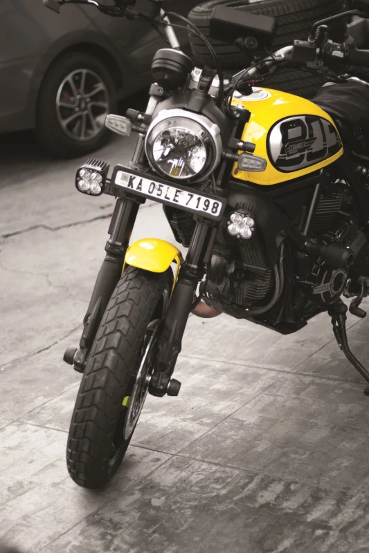 Rear tyre fitment on Ducati Scrambler 800 fitment 3