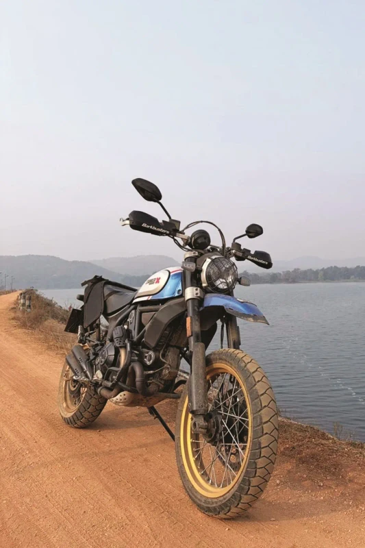 Rear tyre fitment on Ducati Scrambler Desert Sled fitment 3