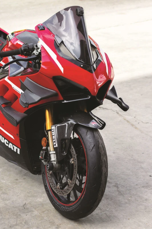 Rear tyre fitment on Ducati Panigale V4 fitment 3