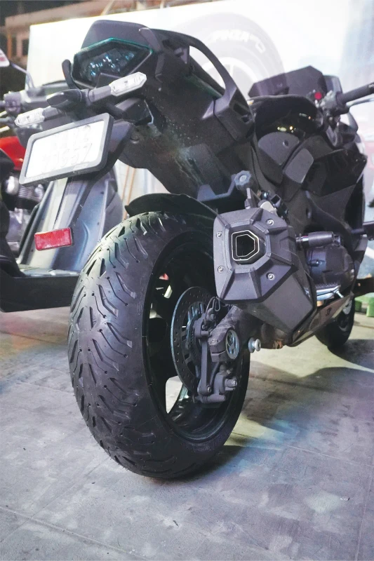 Michelin Road 6 GT fitment 2