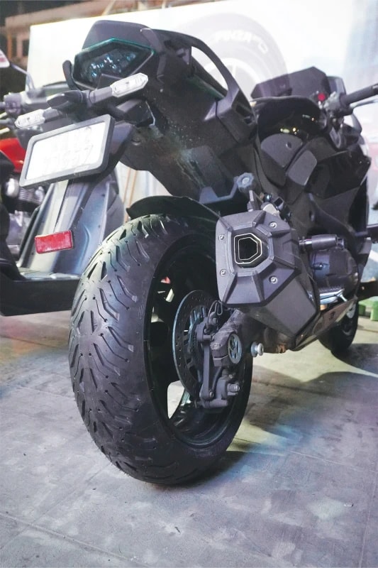 Michelin Road 6 GT fitment 2