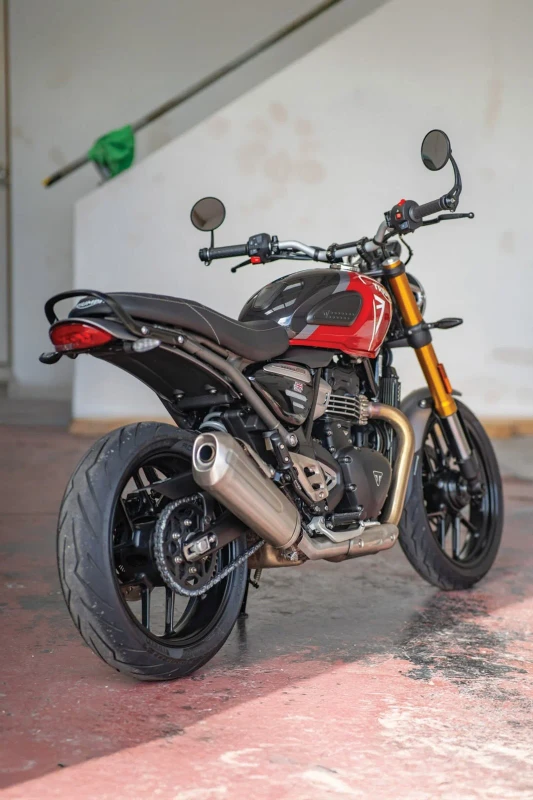 Triumph Speed 400 fitted with premium motorcycle tyres fitment 1