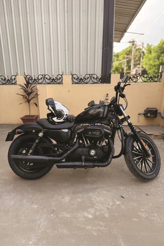 Rear tyre fitment on Harley-Davidson Iron 883 fitment 3
