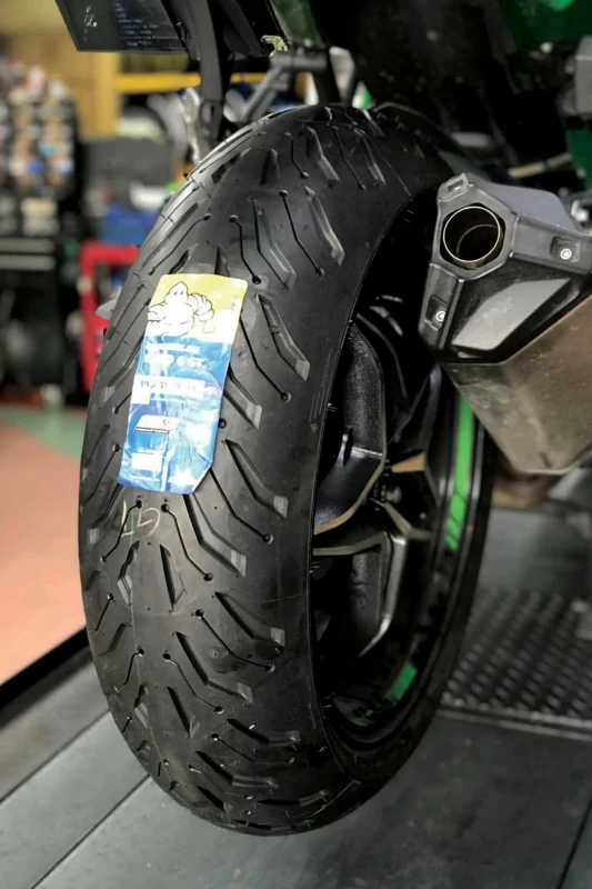 Michelin Road 6 GT fitment 1