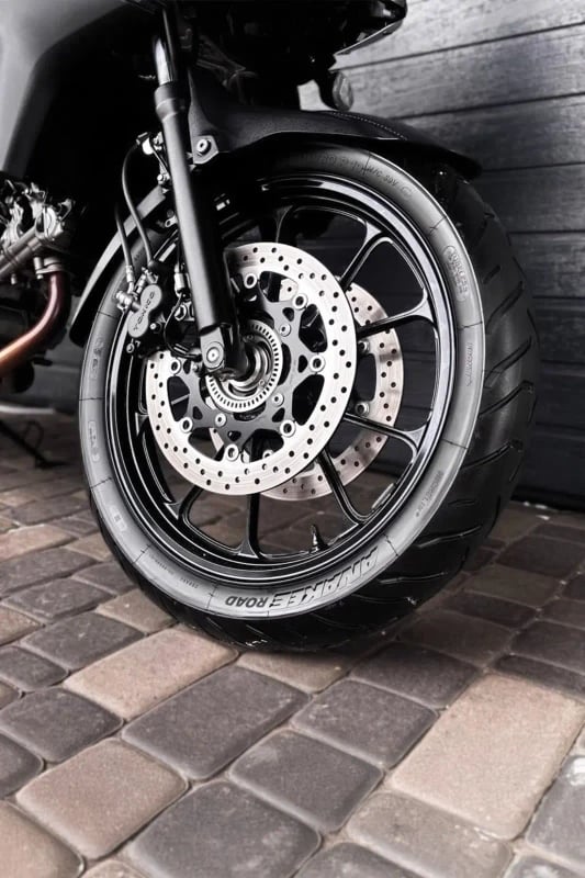 Suzuki V-Strom 650 adventure touring motorcycle fitment 4