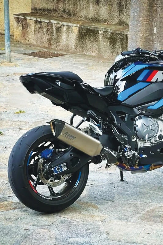 BMW M 1000 XR fitted with premium performance tyres fitment 1