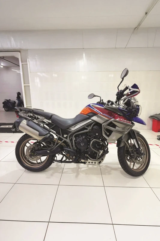 Triumph Tiger 900 GT rear tyre fitment 3