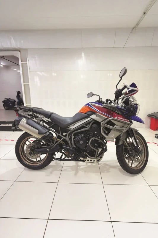 Triumph Tiger 900 GT rear tyre fitment 3