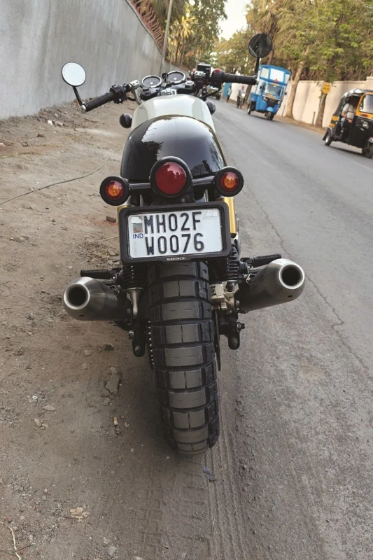 Royal Enfield Continental GT 650 with performance tyres fitment 4